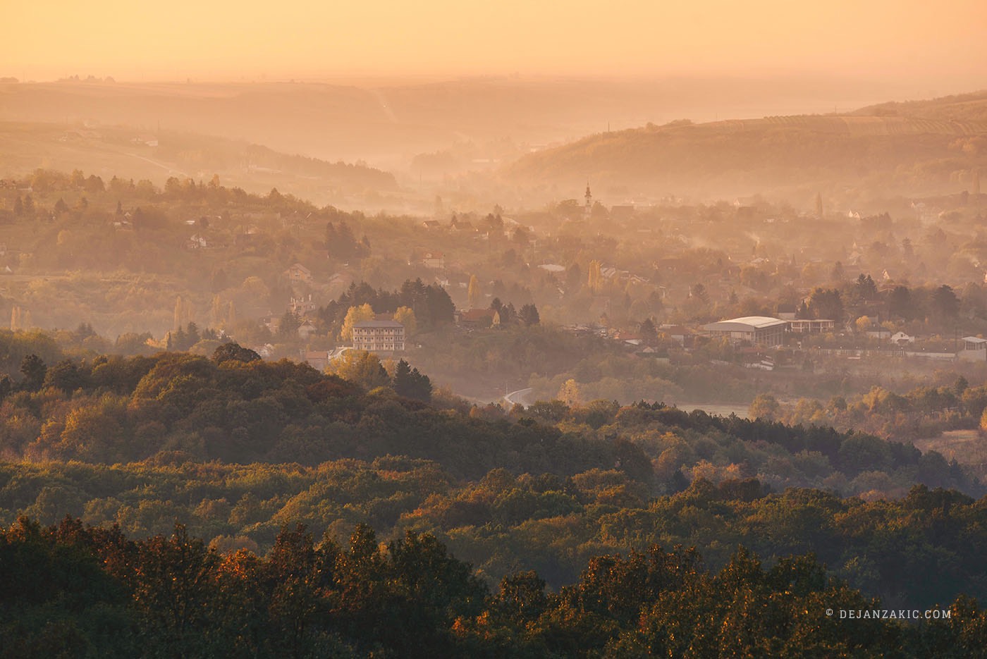 Photograph of sunrise & sunset by Dejan Zakić